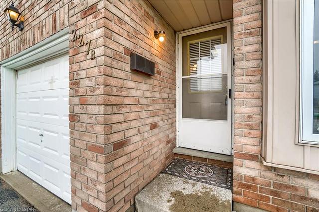 227b Auburn Dr, House semidetached with 5 bedrooms, 2 bathrooms and 3 parking in Waterloo ON | Image 34