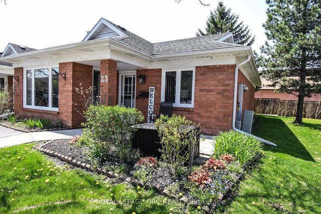 4 - 23 Nova Cres, Condo with 2 bedrooms, 1 bathrooms and 1 parking in Welland ON | Image 1