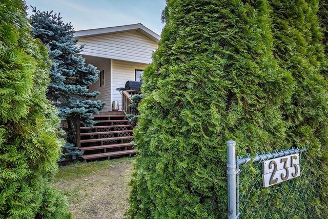 235 B Avenue, House detached with 2 bedrooms, 2 bathrooms and null parking in Central Kootenay D BC | Image 9