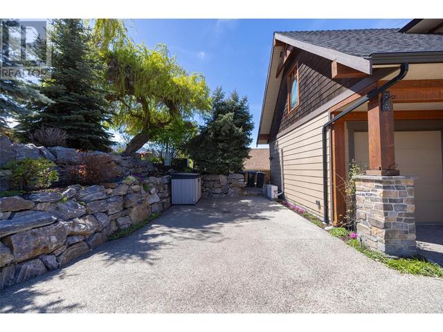 414 Okaview Rd, House detached with 6 bedrooms, 4 bathrooms and 7 parking in Kelowna BC | Image 91