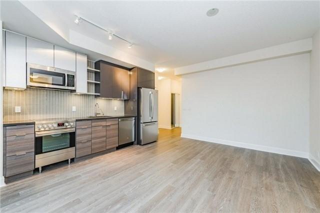 601 - 33 Shore Breeze Dr, Condo with 1 bedrooms, 1 bathrooms and 1 parking in Toronto ON | Image 3