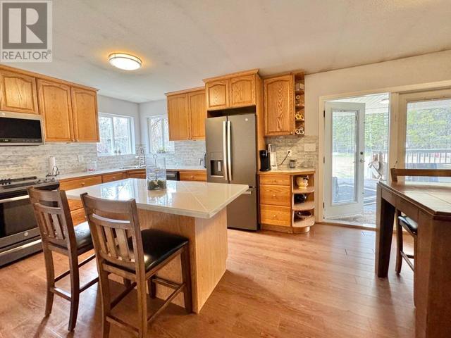 4151 Pacific Rd, House detached with 4 bedrooms, 2 bathrooms and null parking in Cariboo D BC | Image 13