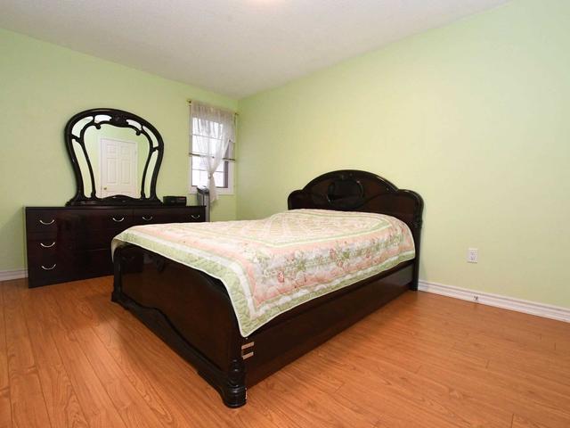 73 Tumbleweed Tr, House semidetached with 4 bedrooms, 4 bathrooms and 5 parking in Brampton ON | Image 8