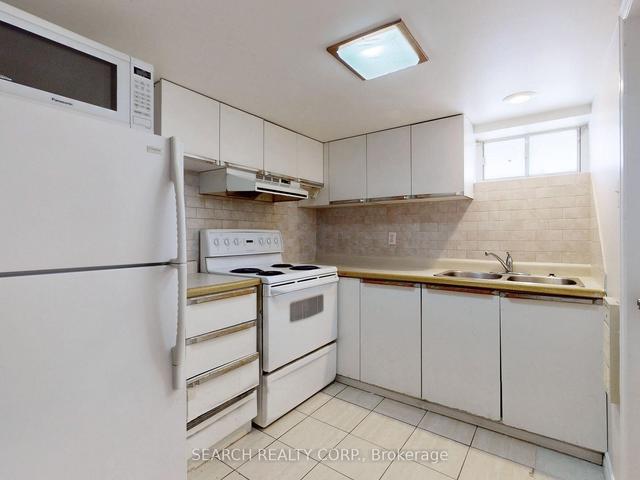 5 Colfax St, House detached with 3 bedrooms, 3 bathrooms and 4 parking in Toronto ON | Image 19