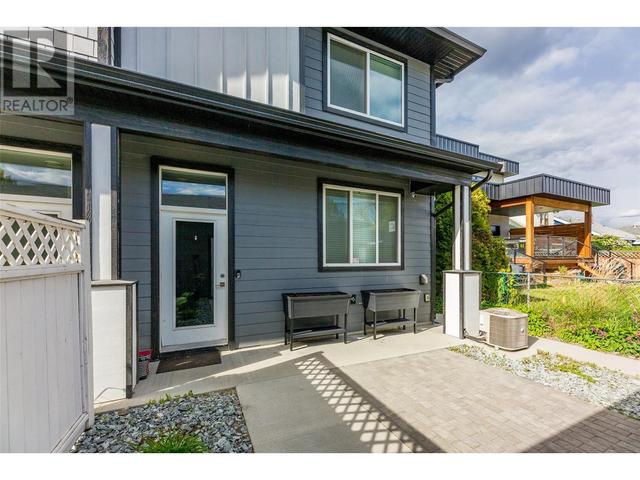 827 Fuller Ave, House attached with 2 bedrooms, 2 bathrooms and 1 parking in Kelowna BC | Image 16