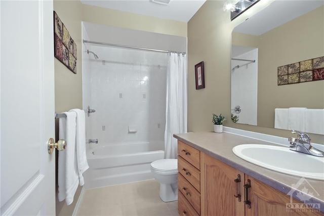 6311 Sablewood Pl, Townhouse with 3 bedrooms, 3 bathrooms and 2 parking in Ottawa ON | Image 21