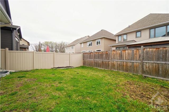 109 Calvington Ave, Townhouse with 3 bedrooms, 3 bathrooms and 3 parking in Ottawa ON | Image 28