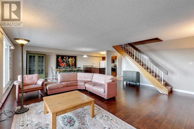 2906 - 221 6 Ave Se, Condo with 2 bedrooms, 1 bathrooms and 2 parking in Calgary AB | Image 13
