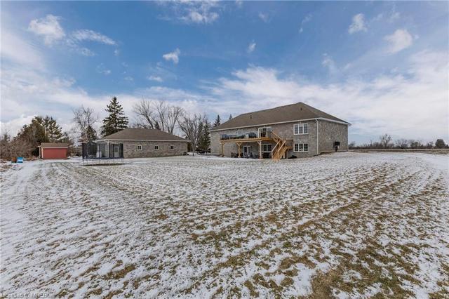 484 Centreline Road Rd, House detached with 4 bedrooms, 2 bathrooms and 20 parking in Kawartha Lakes ON | Image 31