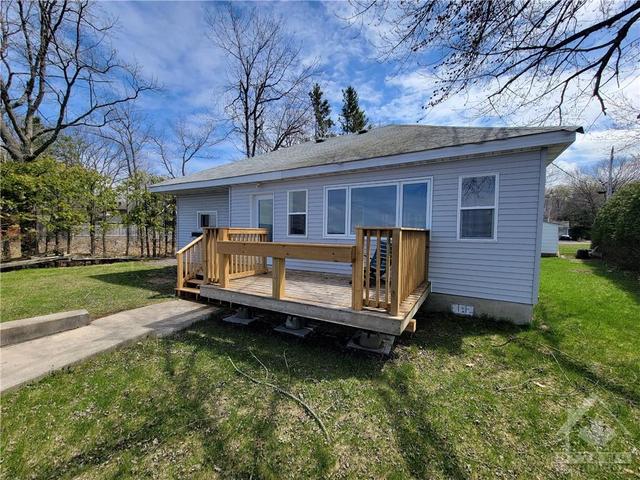 796 Bayview Dr, House detached with 2 bedrooms, 1 bathrooms and 6 parking in Ottawa ON | Image 19