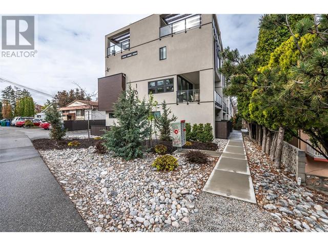 101 - 163 Townley Street, House attached with 3 bedrooms, 3 bathrooms and 2 parking in Penticton BC | Image 2