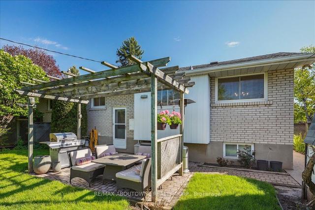 12 Rayne Ave, House detached with 3 bedrooms, 2 bathrooms and 3 parking in Oakville ON | Image 22