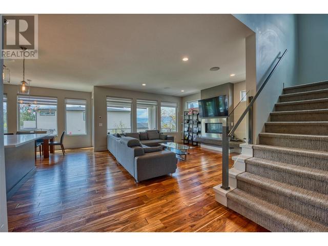 280 Quilchena Dr, House detached with 6 bedrooms, 3 bathrooms and 3 parking in Kelowna BC | Image 4