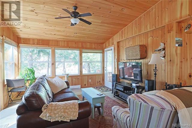111 Camp Rd, House detached with 2 bedrooms, 1 bathrooms and null parking in Saint Marys NB | Image 27
