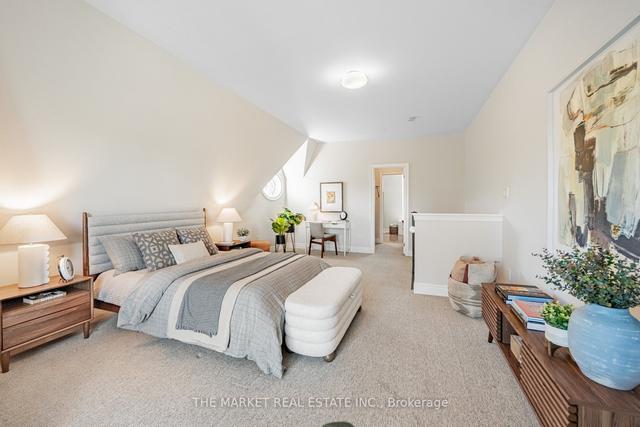 26 Lobo Mews, House attached with 3 bedrooms, 2 bathrooms and 1 parking in Toronto ON | Image 14