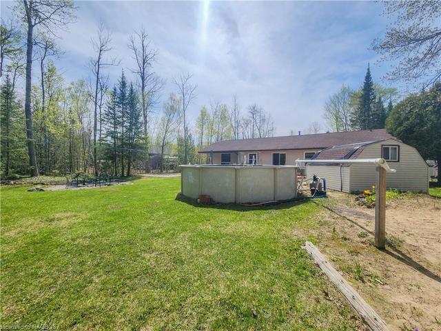 27 Hemlock Rd, House detached with 3 bedrooms, 2 bathrooms and 6 parking in South Bruce Peninsula ON | Image 3