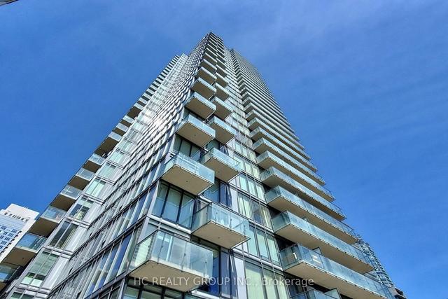 2303 - 75 St Nicholas St, Condo with 0 bedrooms, 1 bathrooms and 0 parking in Toronto ON | Image 1