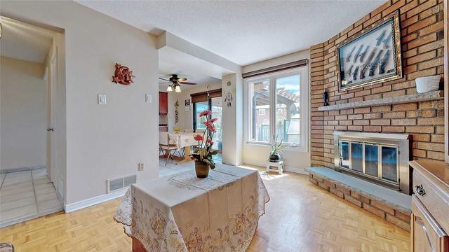 37 Afton Cres, House detached with 3 bedrooms, 4 bathrooms and 5 parking in Vaughan ON | Image 27