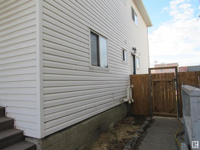 11015 96 St Nw, House attached with 2 bedrooms, 4 bathrooms and null parking in Edmonton AB | Image 58