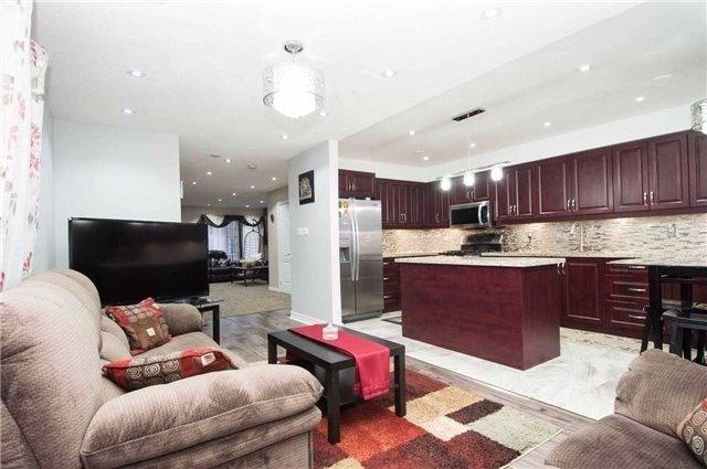 18 Red Sea Way, House attached with 3 bedrooms, 4 bathrooms and 3 parking in Markham ON | Image 15