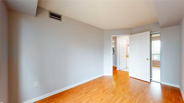 400 - 8 Pemberton Ave, Condo with 2 bedrooms, 2 bathrooms and 1 parking in Toronto ON | Image 3