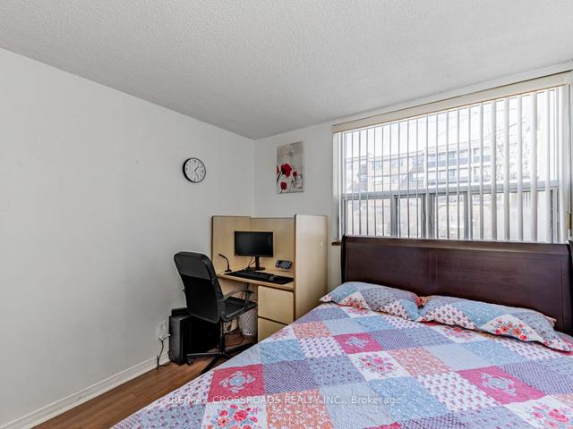 111 - 20 Sunrise Ave, Condo with 3 bedrooms, 2 bathrooms and 1 parking in Toronto ON | Image 7