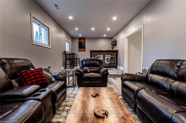 7128 Brian Cres, House detached with 3 bedrooms, 3 bathrooms and 6 parking in Niagara Falls ON | Image 15