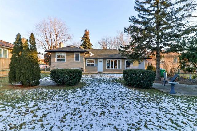 1349 Melton Dr, House detached with 3 bedrooms, 2 bathrooms and 8 parking in Mississauga ON | Image 22