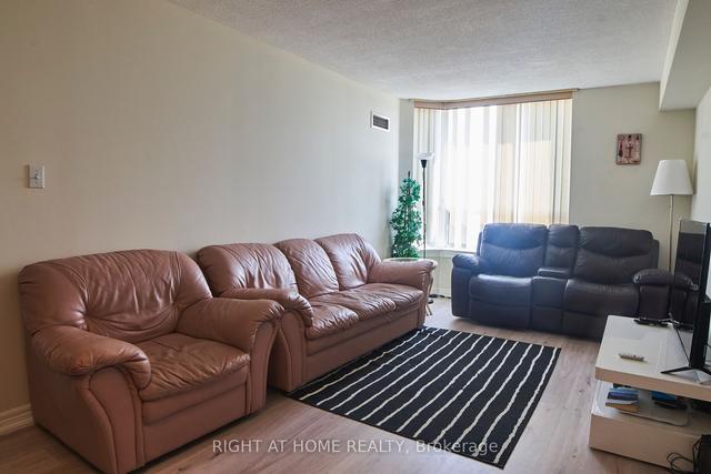 609 - 1700 Eglinton Ave E, Condo with 2 bedrooms, 2 bathrooms and 1 parking in Toronto ON | Image 1