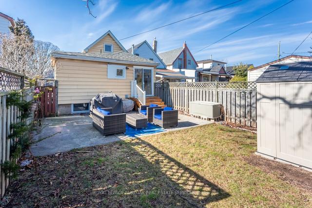 118 Robins Ave, House detached with 2 bedrooms, 1 bathrooms and 4 parking in Hamilton ON | Image 18