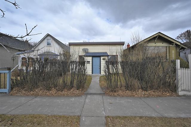 1024 18 Avenue Se, House detached with 2 bedrooms, 1 bathrooms and 4 parking in Calgary AB | Image 1