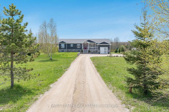 185718 Grey Rd 9, House detached with 3 bedrooms, 3 bathrooms and 12 parking in Southgate ON | Image 12
