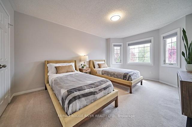 62 Lipton Cres, House detached with 4 bedrooms, 3 bathrooms and 6 parking in Whitby ON | Image 22