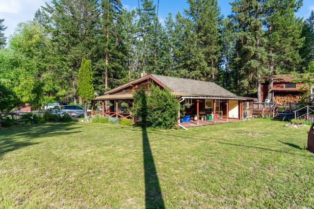 2027 Jim Smith Lake Rd, House detached with 2 bedrooms, 1 bathrooms and null parking in East Kootenay C BC | Image 2