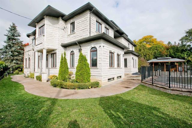 1 Tanvalley Crt, House detached with 4 bedrooms, 6 bathrooms and 8 parking in Toronto ON | Image 16