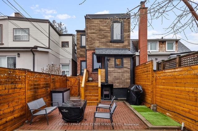 102 Sellers Ave, House detached with 3 bedrooms, 2 bathrooms and 2 parking in Toronto ON | Image 9