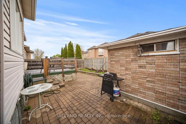 37 Monterey Rd, House detached with 3 bedrooms, 3 bathrooms and 7 parking in Vaughan ON | Image 33