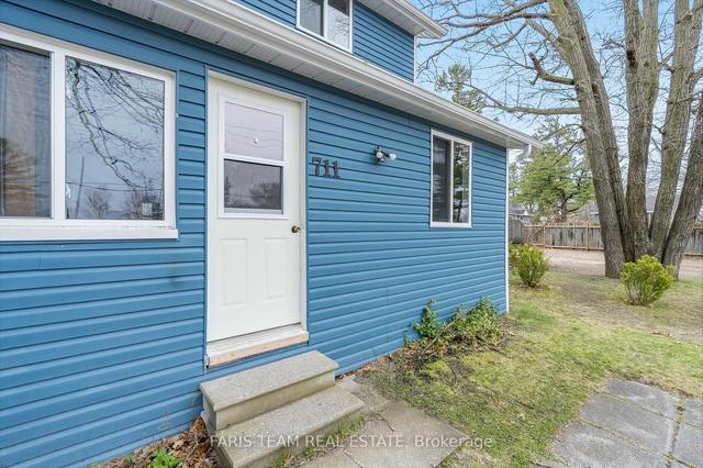 711 Mosley St, House detached with 7 bedrooms, 3 bathrooms and 5 parking in Wasaga Beach ON | Image 27