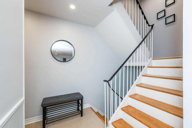 9 - 35 Four Winds Dr, Townhouse with 4 bedrooms, 3 bathrooms and 1 parking in Toronto ON | Image 6