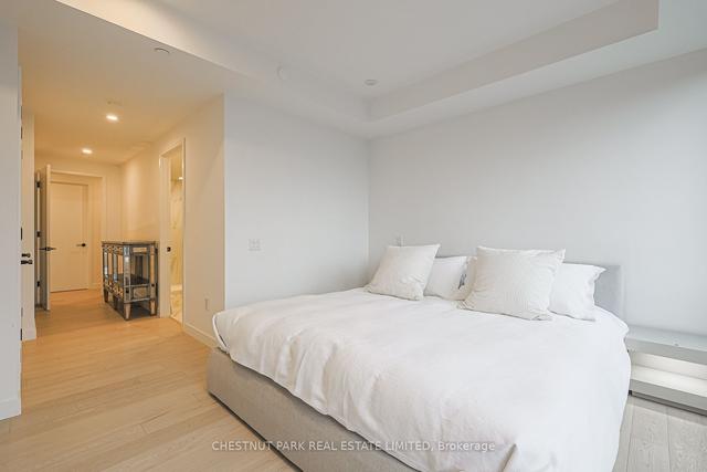 1105 - 505 Richmond St W, Condo with 2 bedrooms, 2 bathrooms and 1 parking in Toronto ON | Image 3