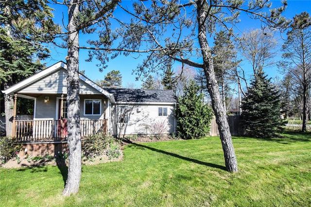 617 Marshagan Road, House detached with 2 bedrooms, 1 bathrooms and 8 parking in Haldimand County ON | Image 2