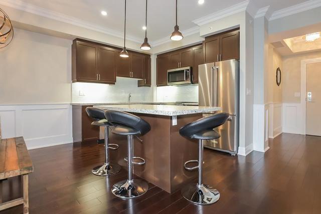 2300 Upper Middle Rd, Condo with 1 bedrooms, 2 bathrooms and 1 parking in Oakville ON | Image 4