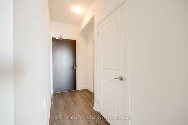 1006 - 15 Zorra St, Condo with 1 bedrooms, 1 bathrooms and 1 parking in Toronto ON | Image 10