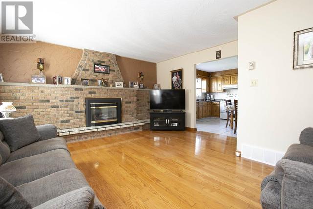 751 Cooper St, House detached with 4 bedrooms, 2 bathrooms and null parking in Sault Ste. Marie ON | Image 36