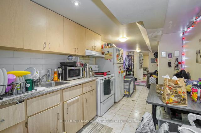 218 Broadview Ave, House semidetached with 4 bedrooms, 4 bathrooms and 1 parking in Toronto ON | Image 21