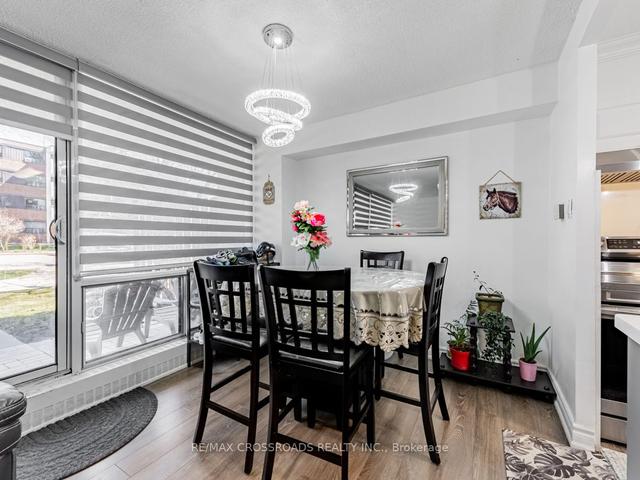 111 - 20 Sunrise Ave, Condo with 3 bedrooms, 2 bathrooms and 1 parking in Toronto ON | Image 3