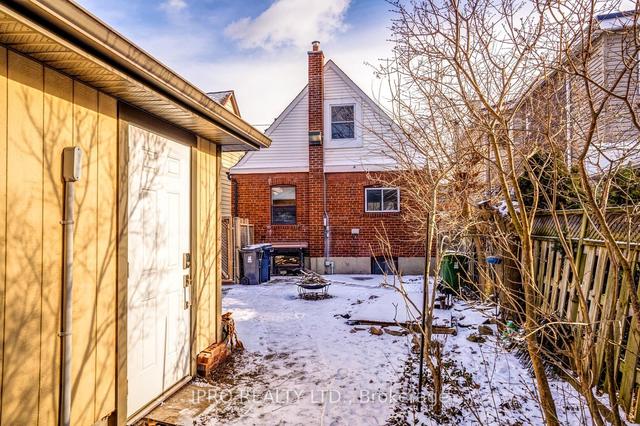 42 Frankdale Ave, House detached with 3 bedrooms, 2 bathrooms and 4 parking in Toronto ON | Image 27