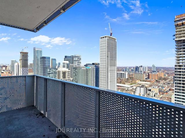 3002 - 25 Richmond St E, Condo with 1 bedrooms, 1 bathrooms and 0 parking in Toronto ON | Image 6