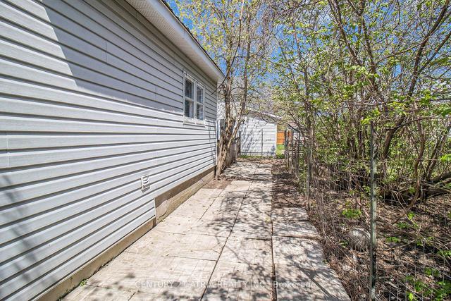 34 Craig St, House detached with 3 bedrooms, 2 bathrooms and 3 parking in Arnprior ON | Image 18