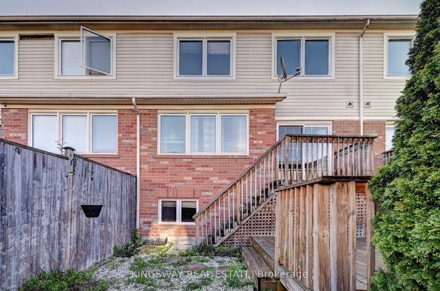 170 Chase Cres, House attached with 3 bedrooms, 3 bathrooms and 3 parking in Cambridge ON | Image 30